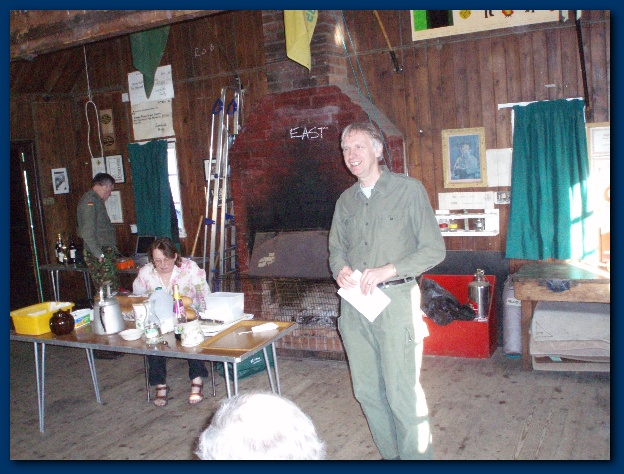 600x449 pixels (153K)